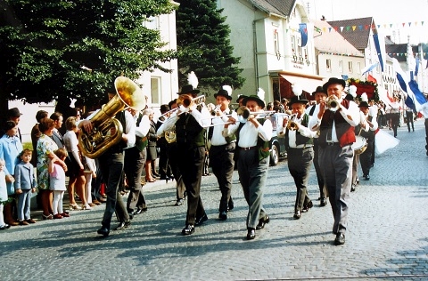 Das Bild kann leider nicht angezeigt werden.